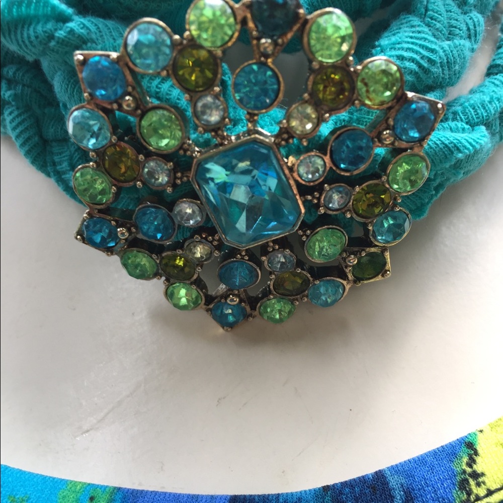 Kreativekristen upcycle T-shirt rhinestone necklace vintage brooch - Picture 5 of 8